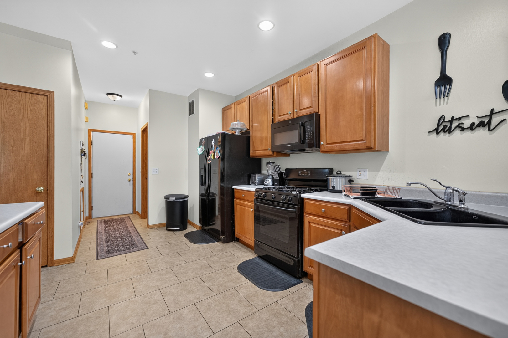 949 Tanager Court