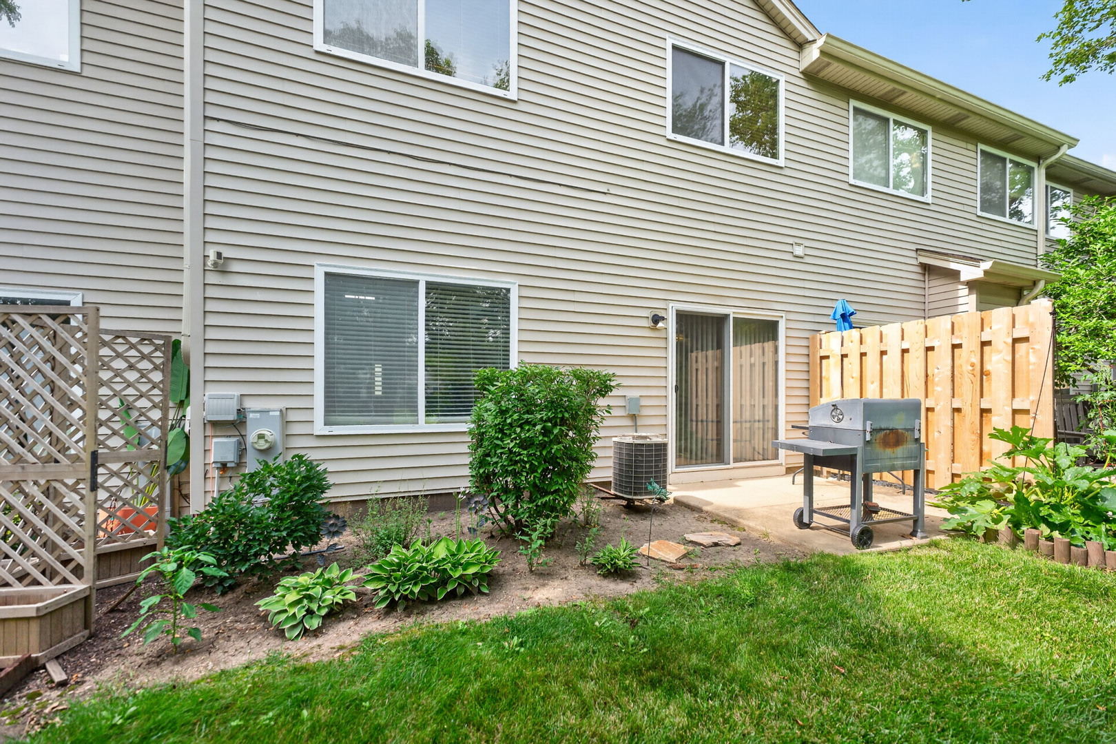 949 Tanager Court