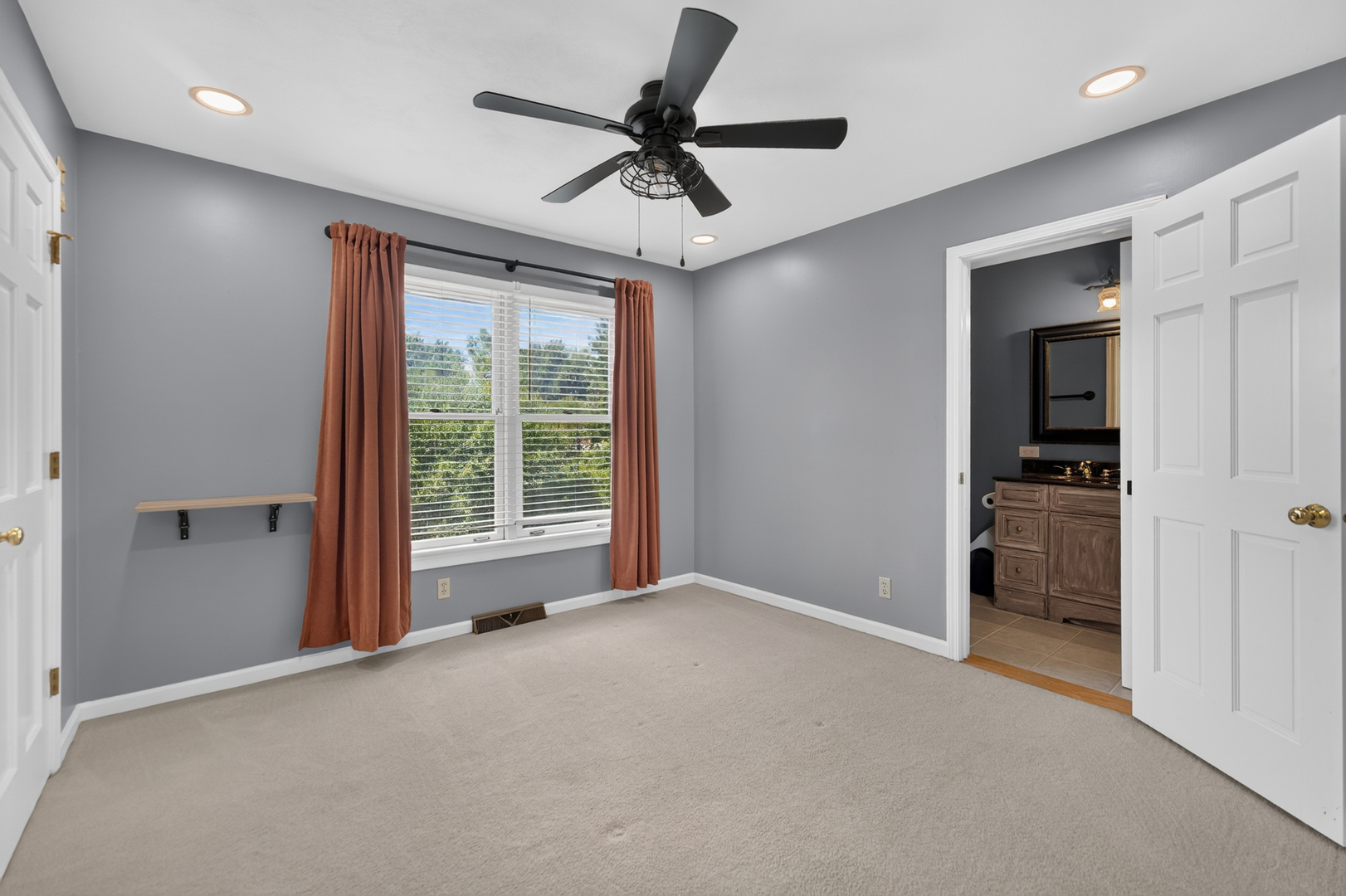 305 Windsor Circle
