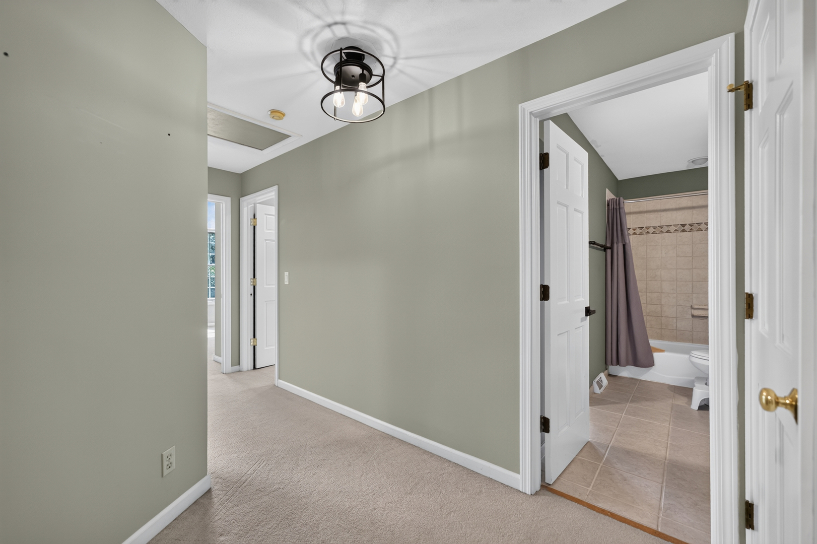 305 Windsor Circle