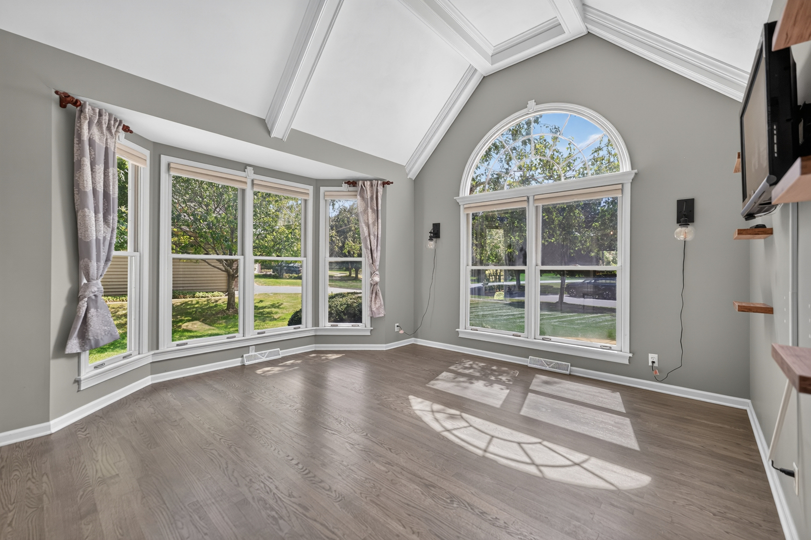 305 Windsor Circle