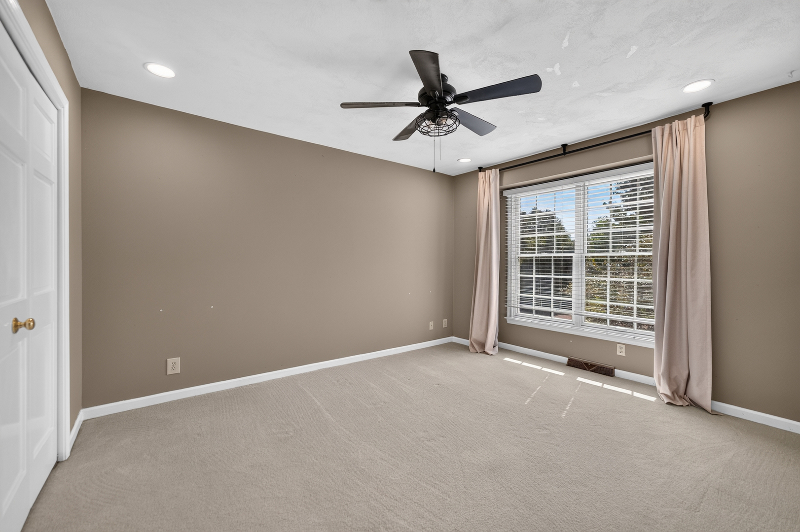 305 Windsor Circle