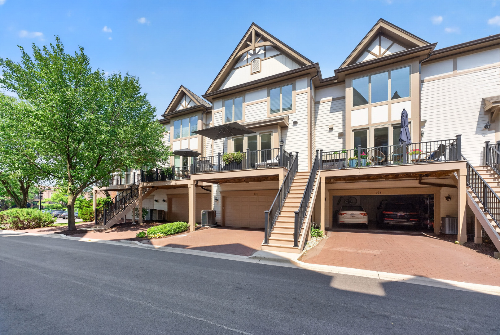 321 Brownstone Drive