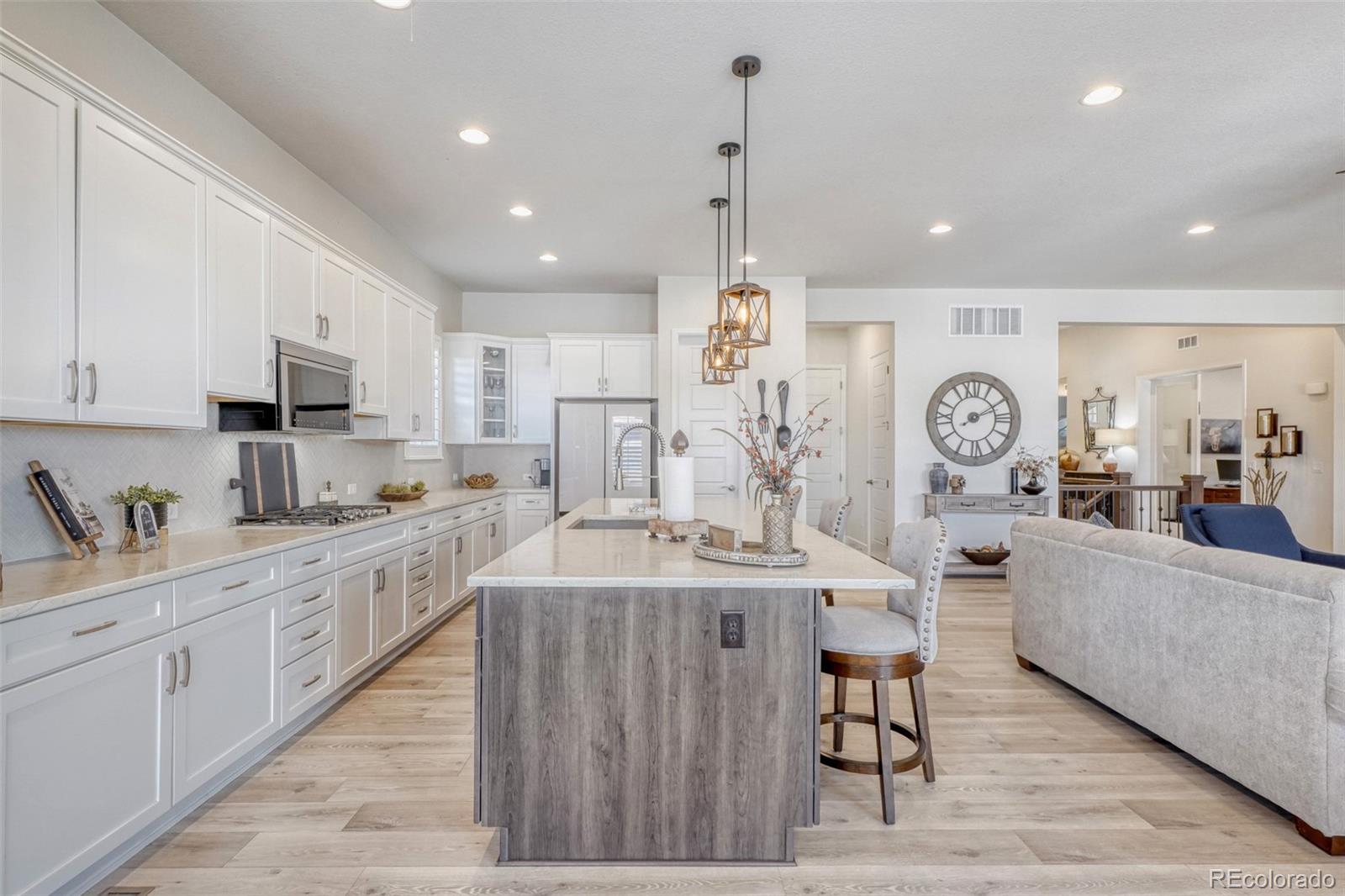 8024 S Kewaunee Street