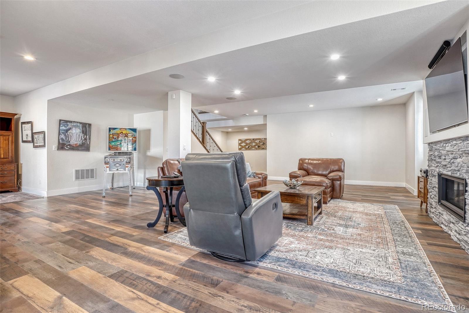 8024 S Kewaunee Street