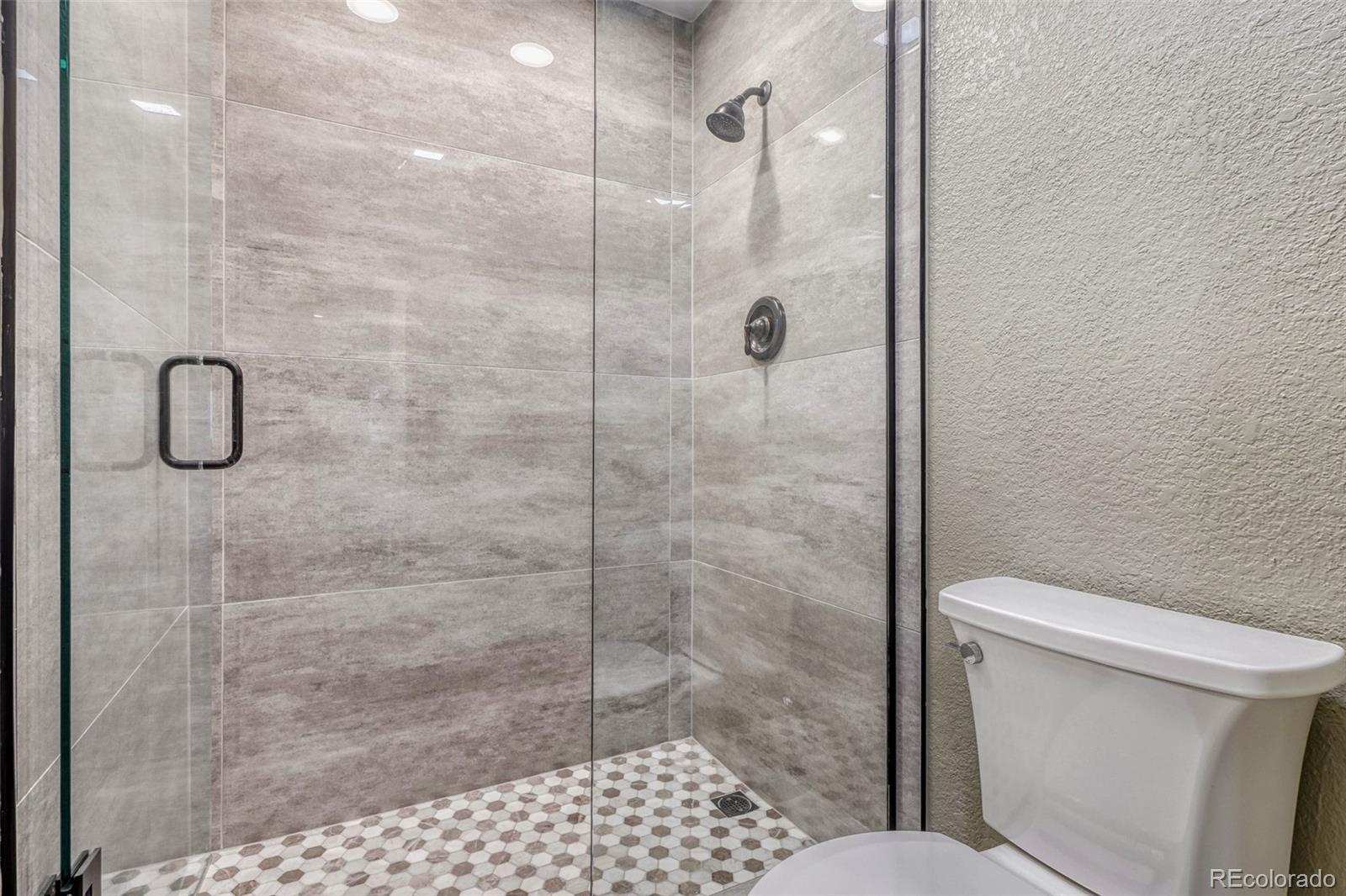 8024 S Kewaunee Street