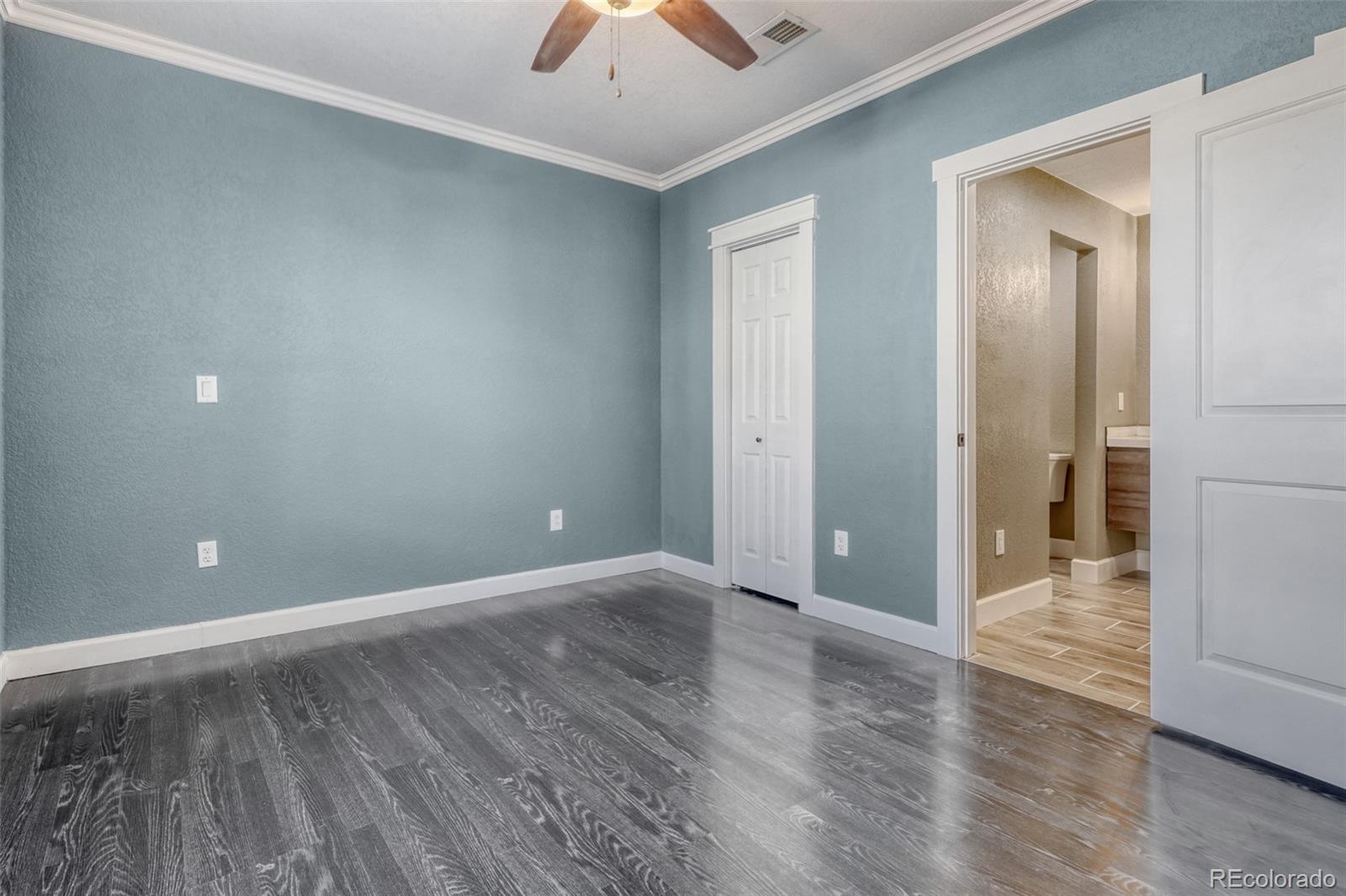 8024 S Kewaunee Street