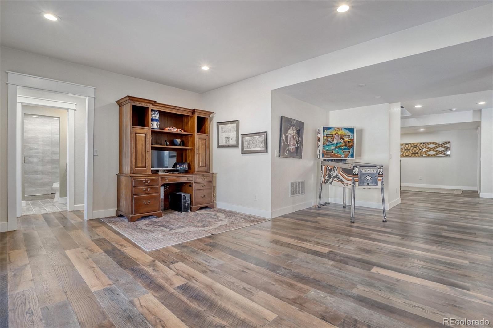 8024 S Kewaunee Street