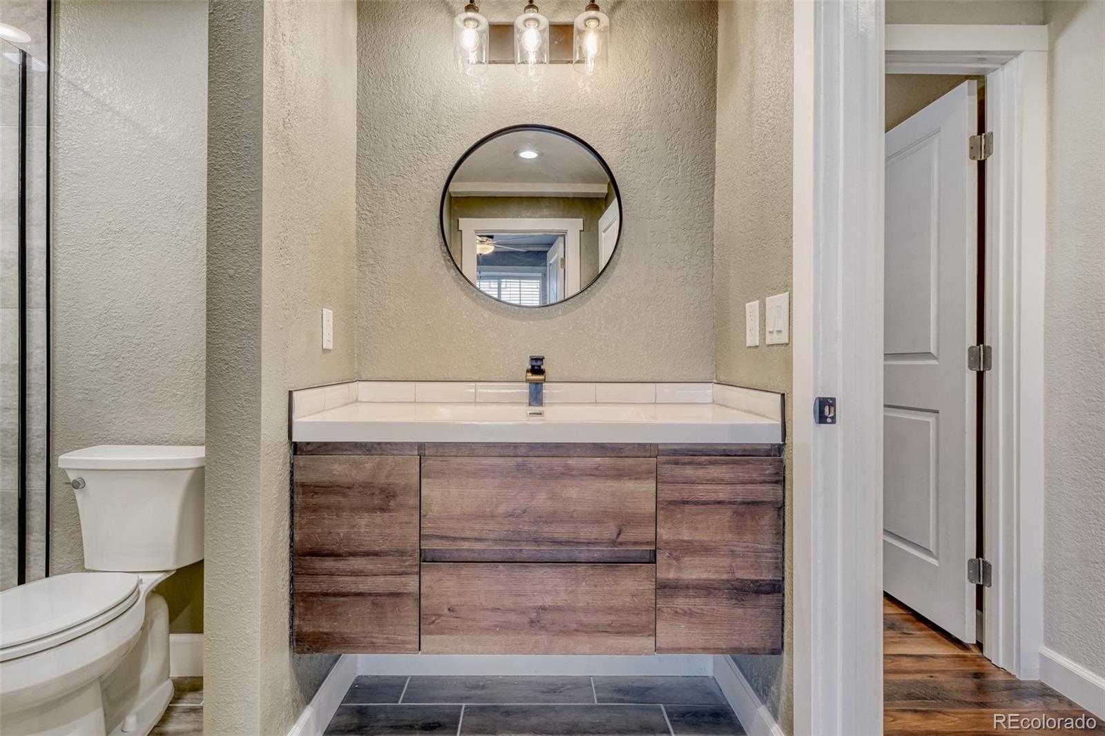 8024 S Kewaunee Street