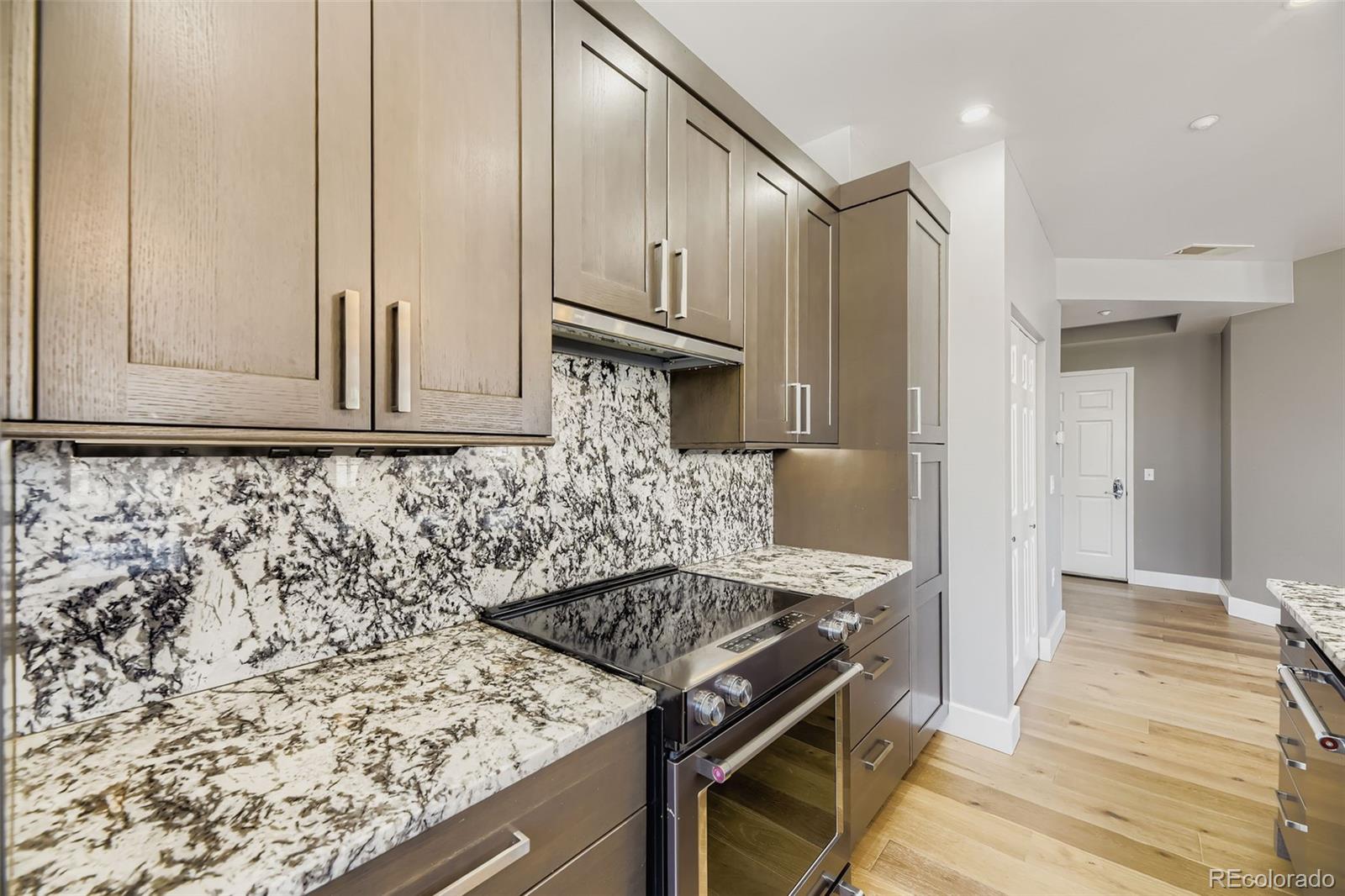 475 W 12th Avenue Unit: 7E