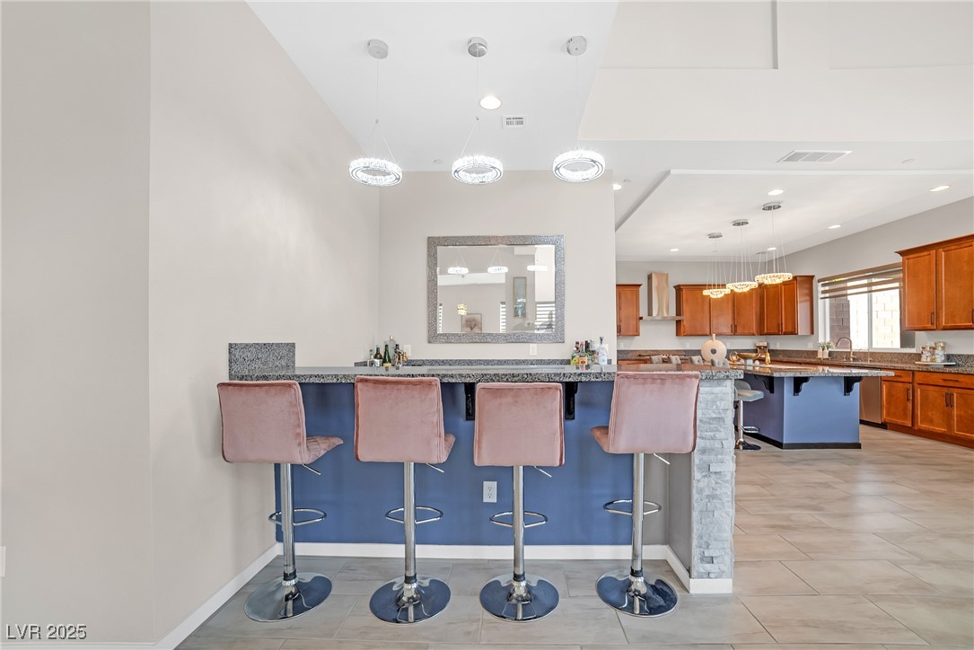 8 Hilltop Crest Street