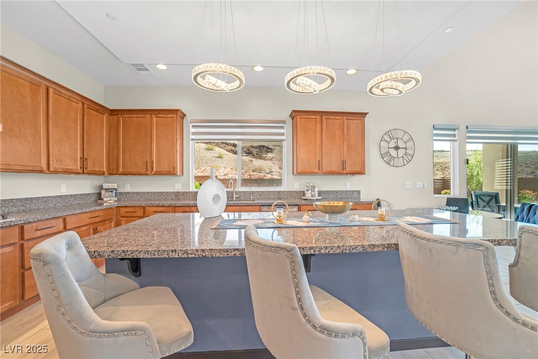 8 Hilltop Crest Street