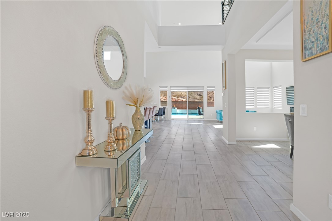 8 Hilltop Crest Street