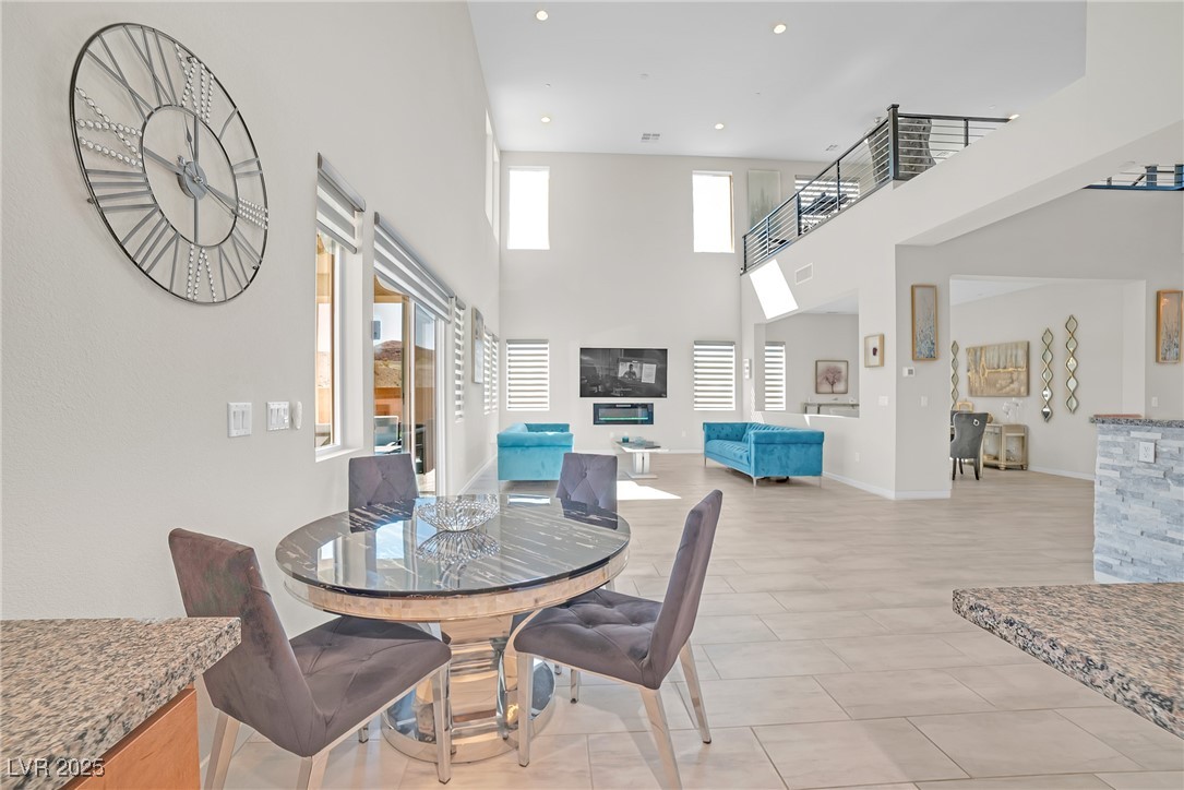 8 Hilltop Crest Street