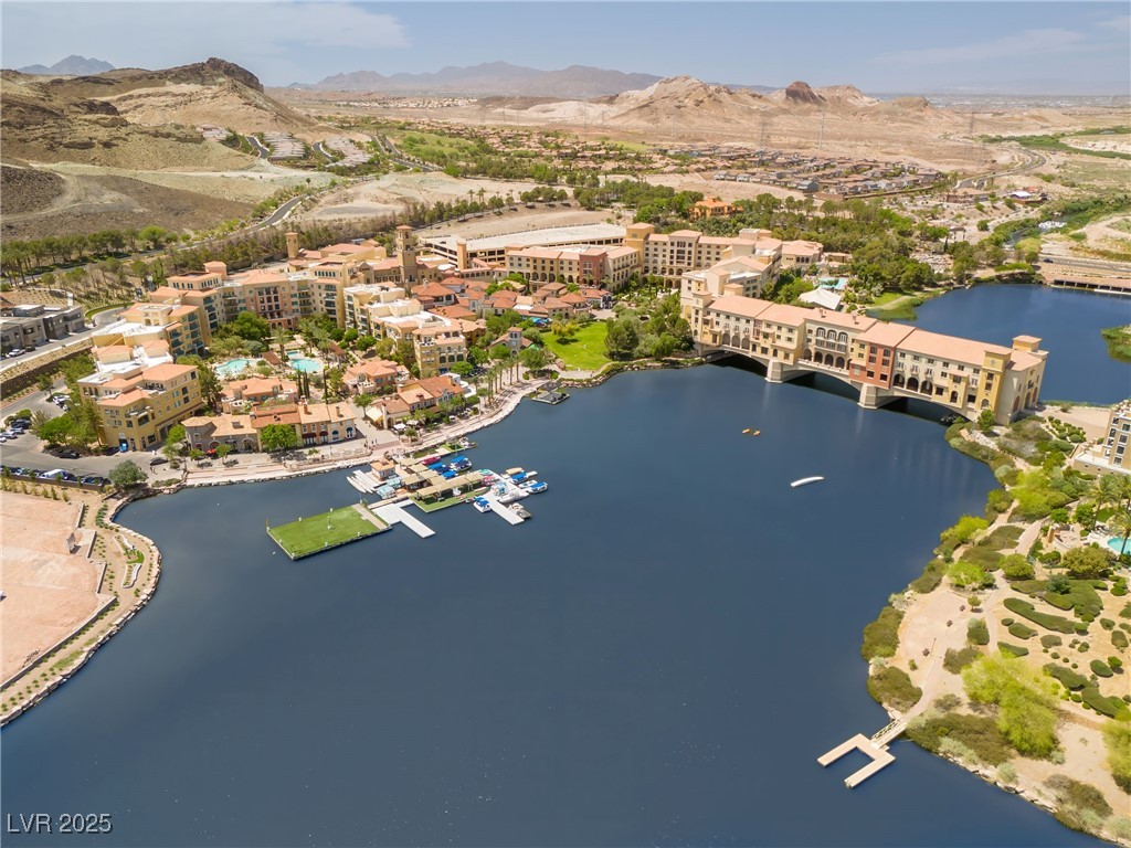 8 Hilltop Crest Street