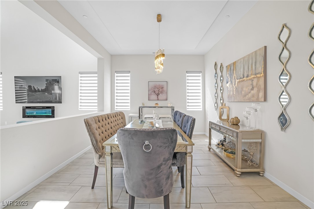 8 Hilltop Crest Street