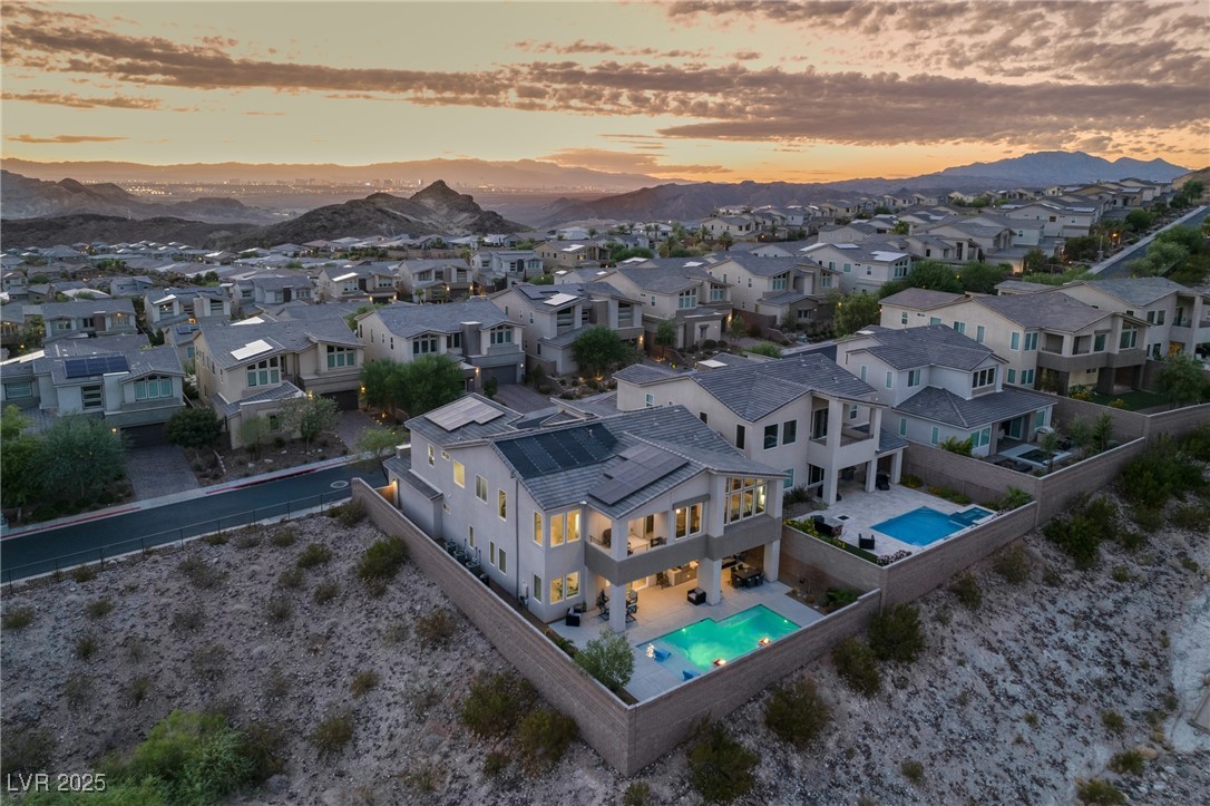 8 Hilltop Crest Street