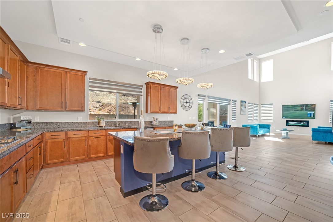 8 Hilltop Crest Street