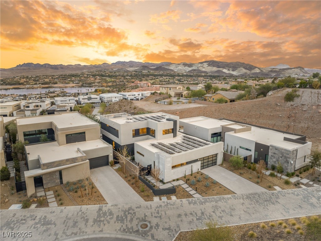 12 Falling Canyon Court