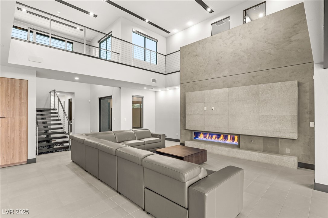 12 Falling Canyon Court
