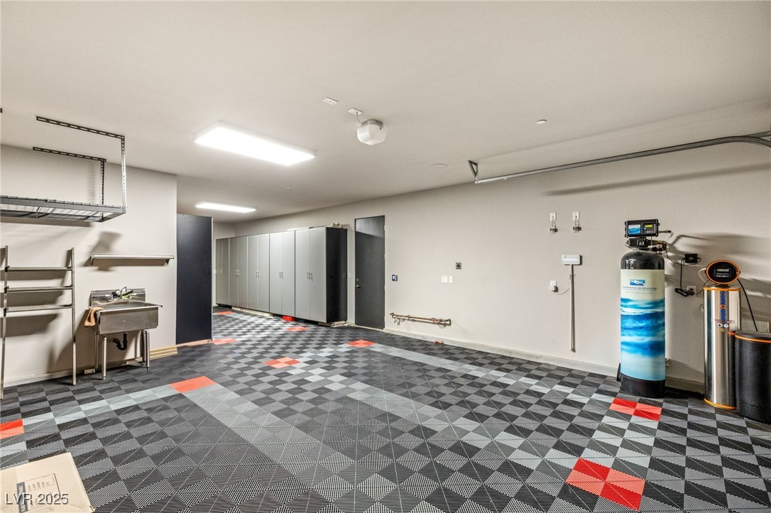 12 Falling Canyon Court