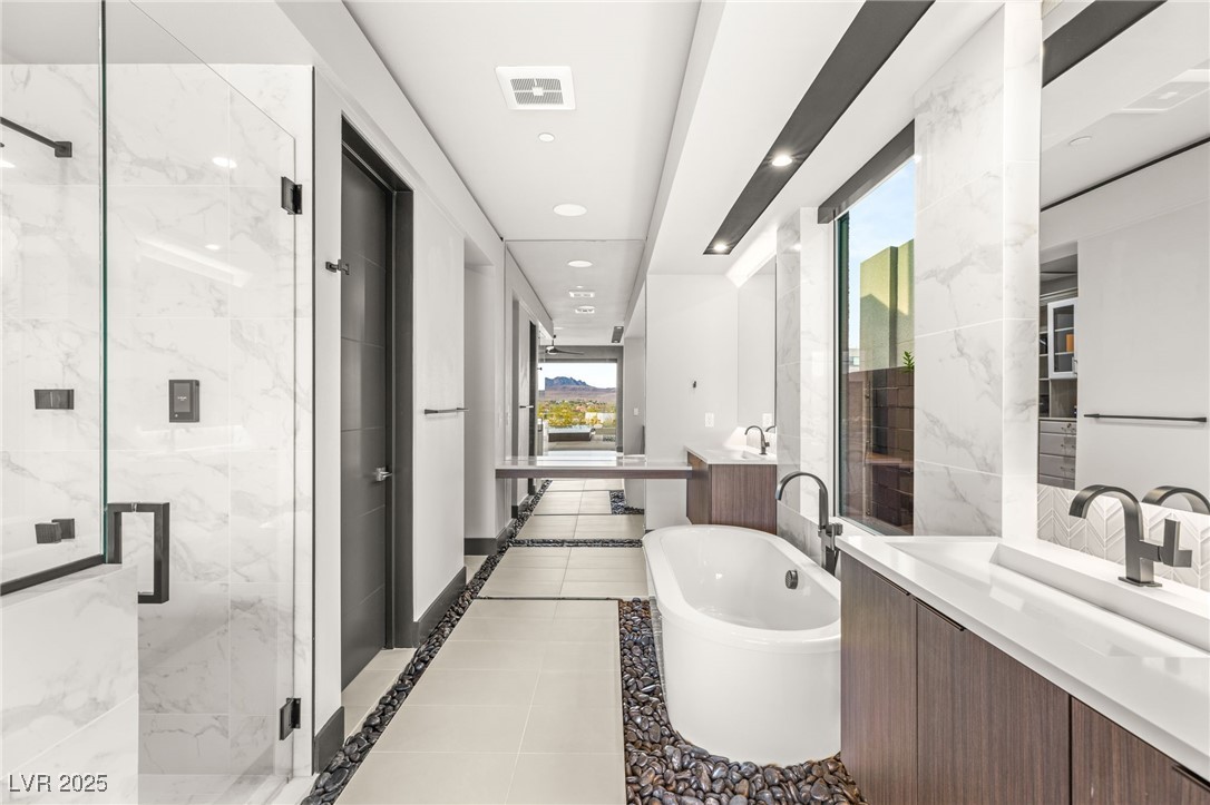 12 Falling Canyon Court