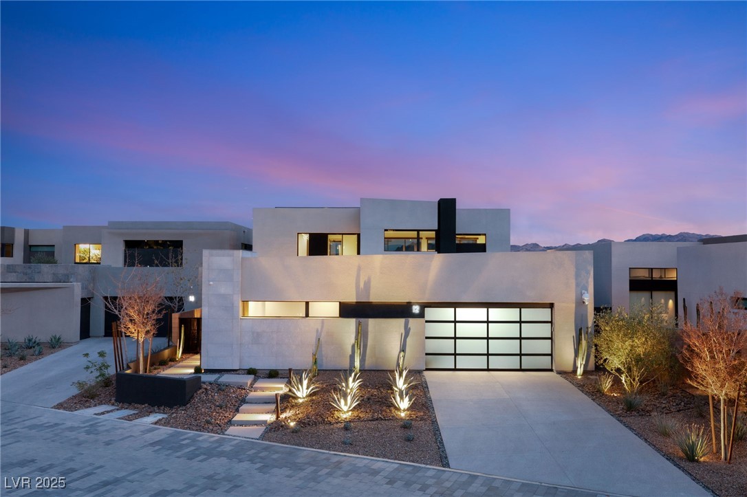12 Falling Canyon Court