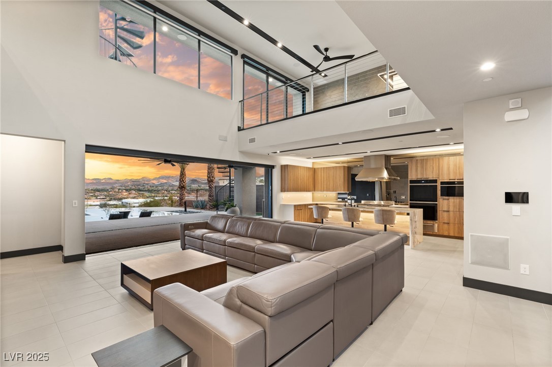 12 Falling Canyon Court