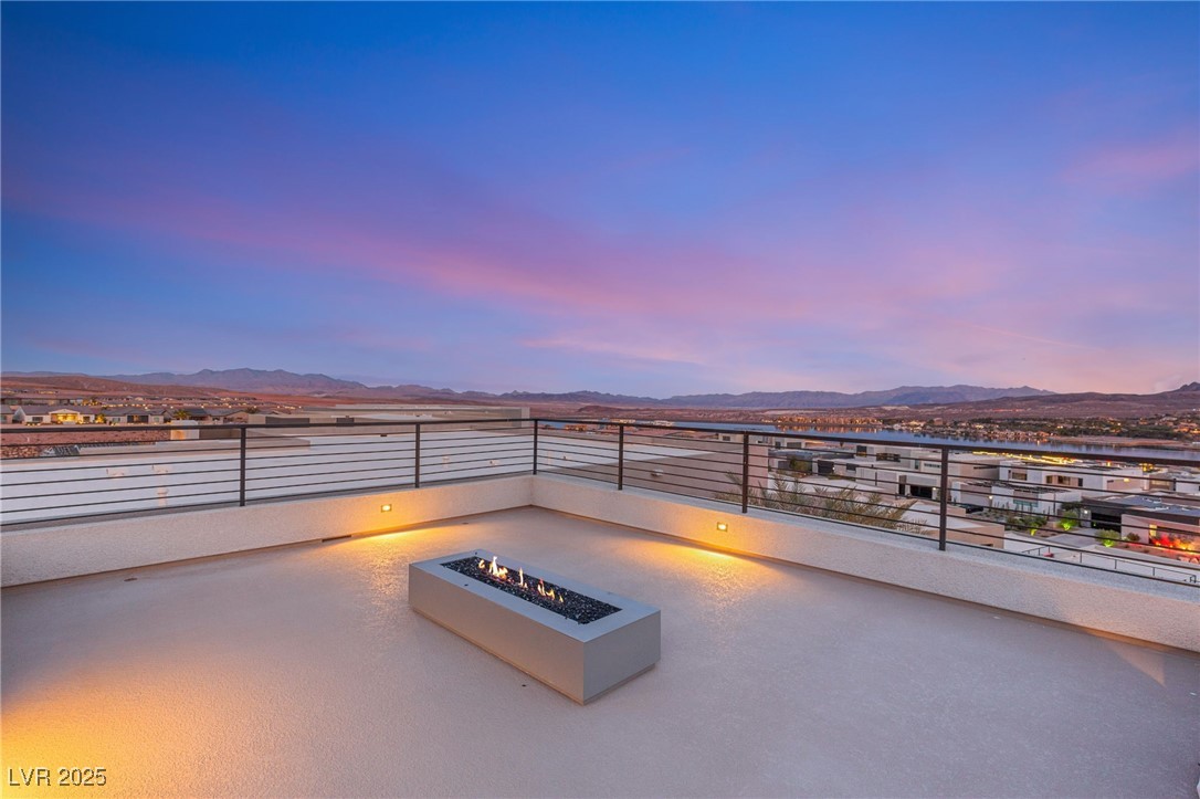 12 Falling Canyon Court
