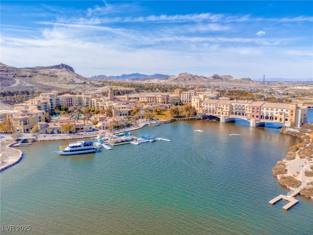 44 Alta Cascata Place