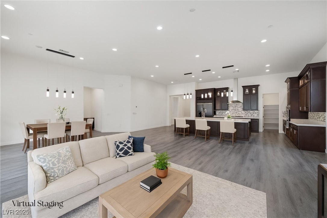 26 Costa Tropical Drive