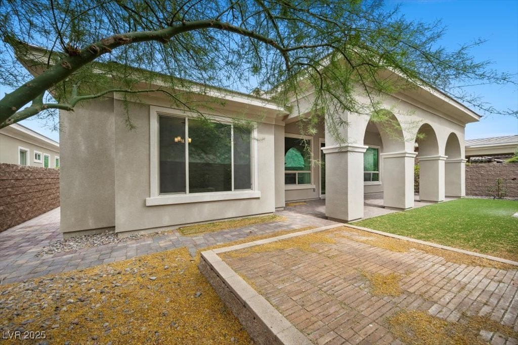 26 Costa Tropical Drive