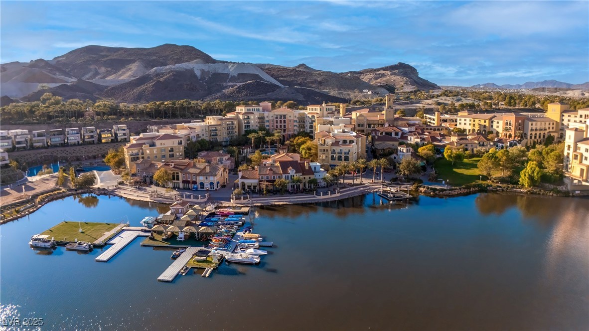 28 Vista Outlook Street