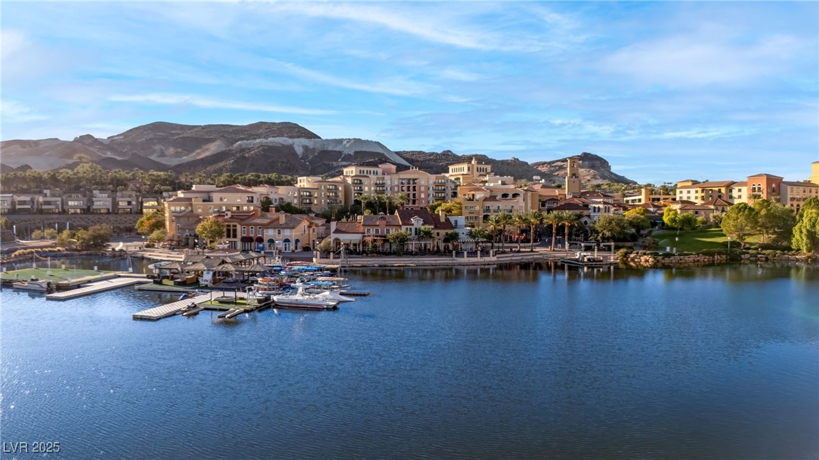 28 Vista Outlook Street