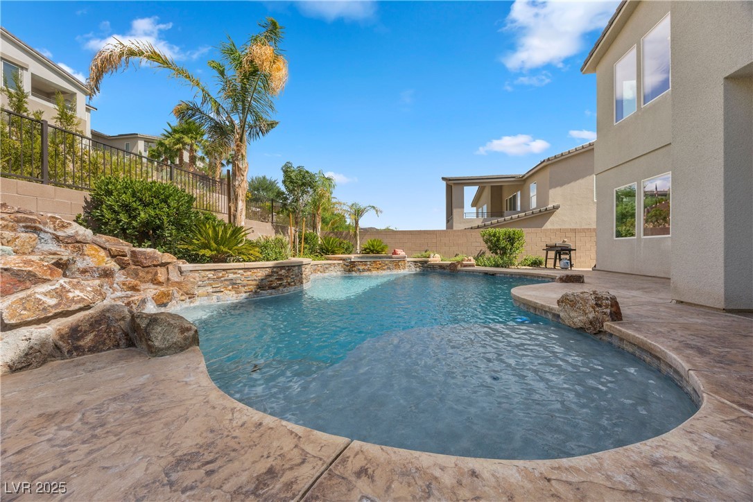 28 Vista Outlook Street