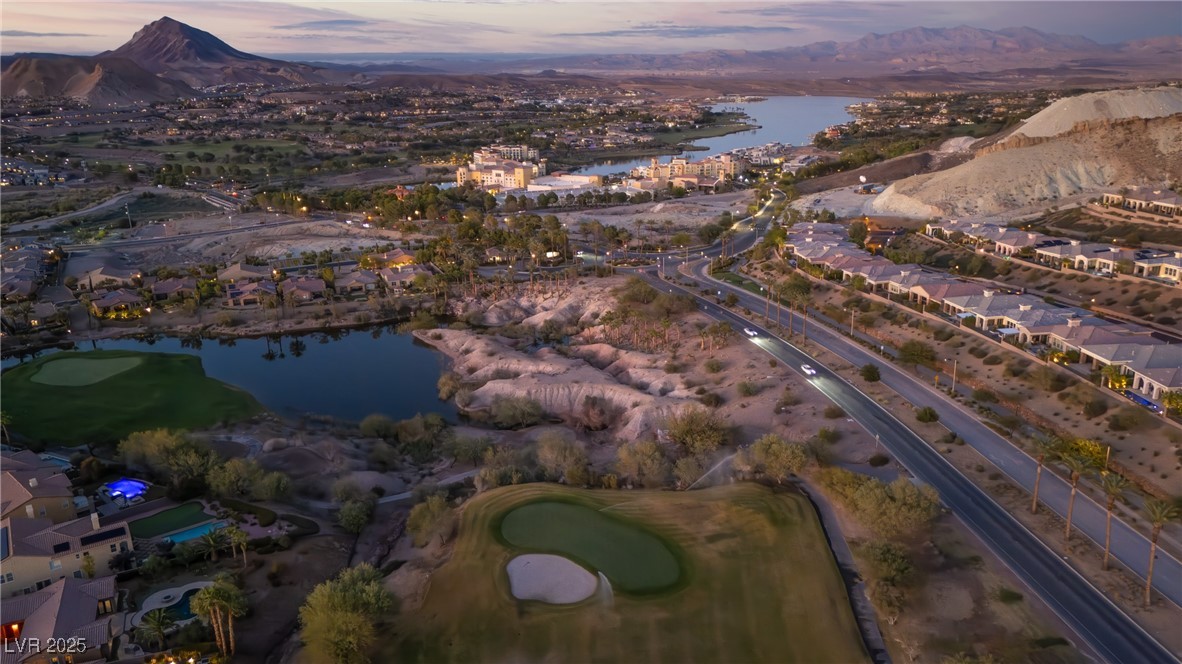 29 Porto Malaga Street