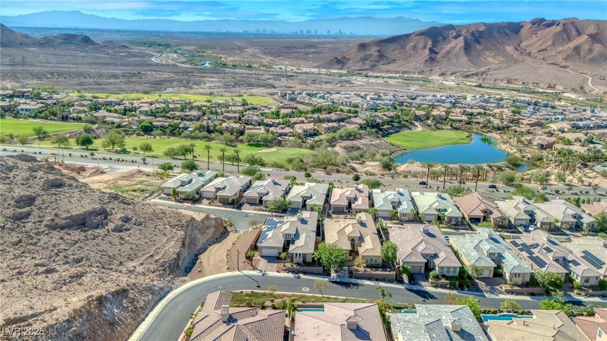 29 Porto Malaga Street