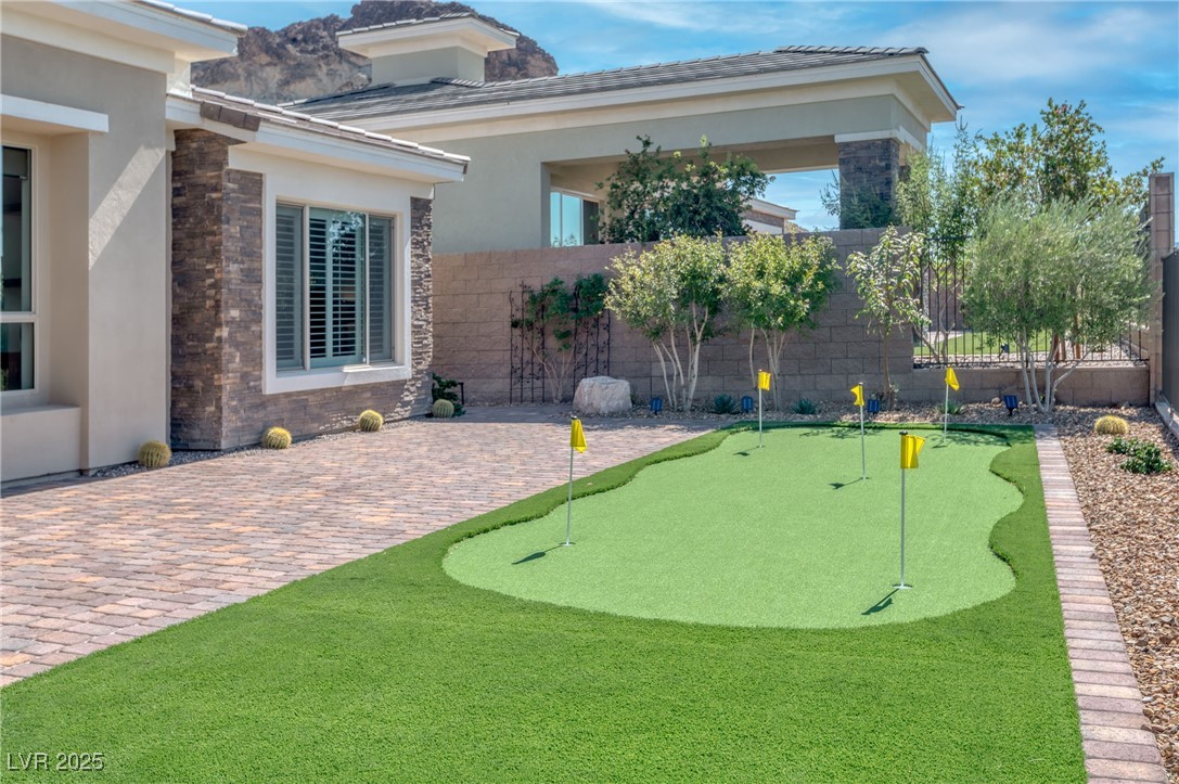 29 Porto Malaga Street