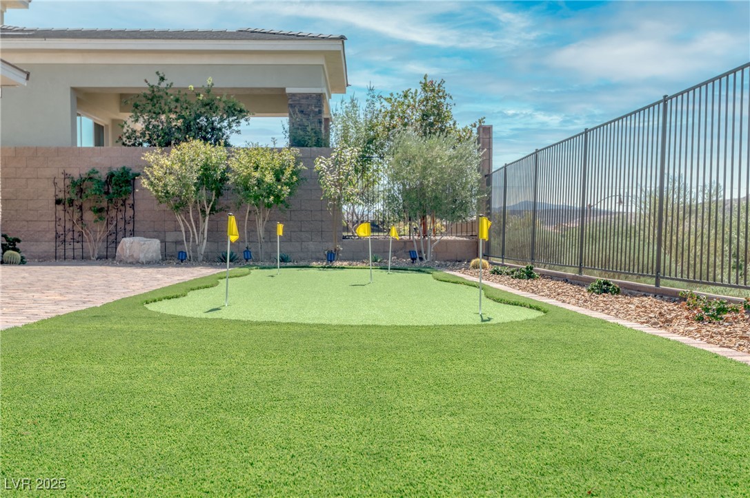 29 Porto Malaga Street