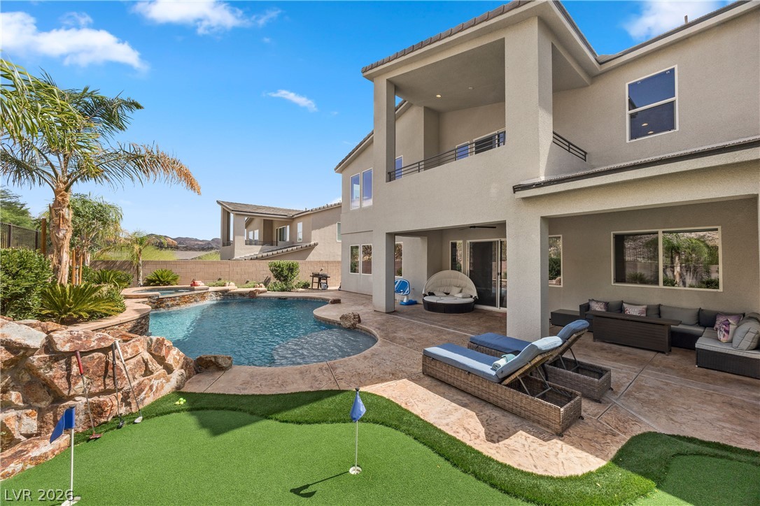 28 Vista Outlook Street