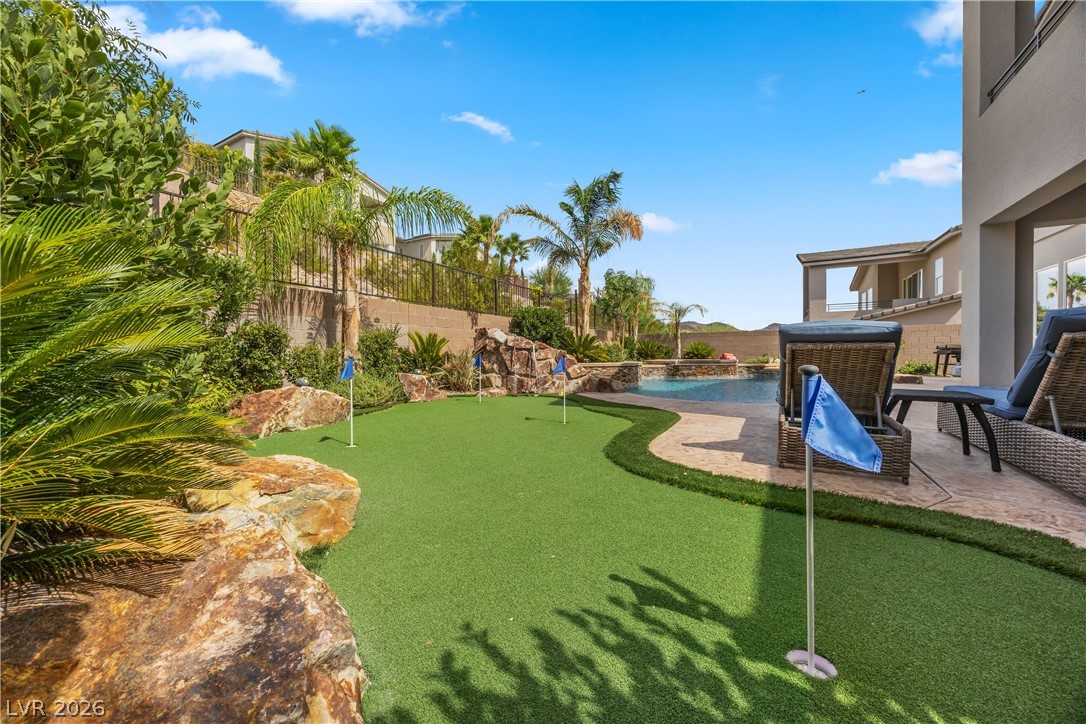 28 Vista Outlook Street