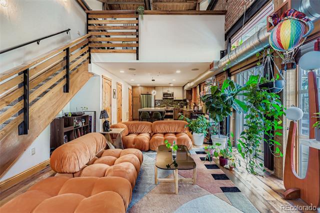 3033 Blake Street Unit: 109