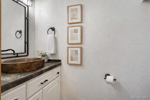 3033 Blake Street Unit: 109