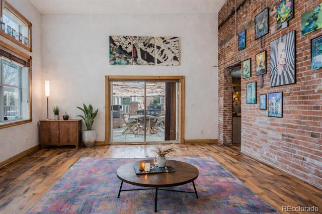 3033 Blake Street Unit: 109
