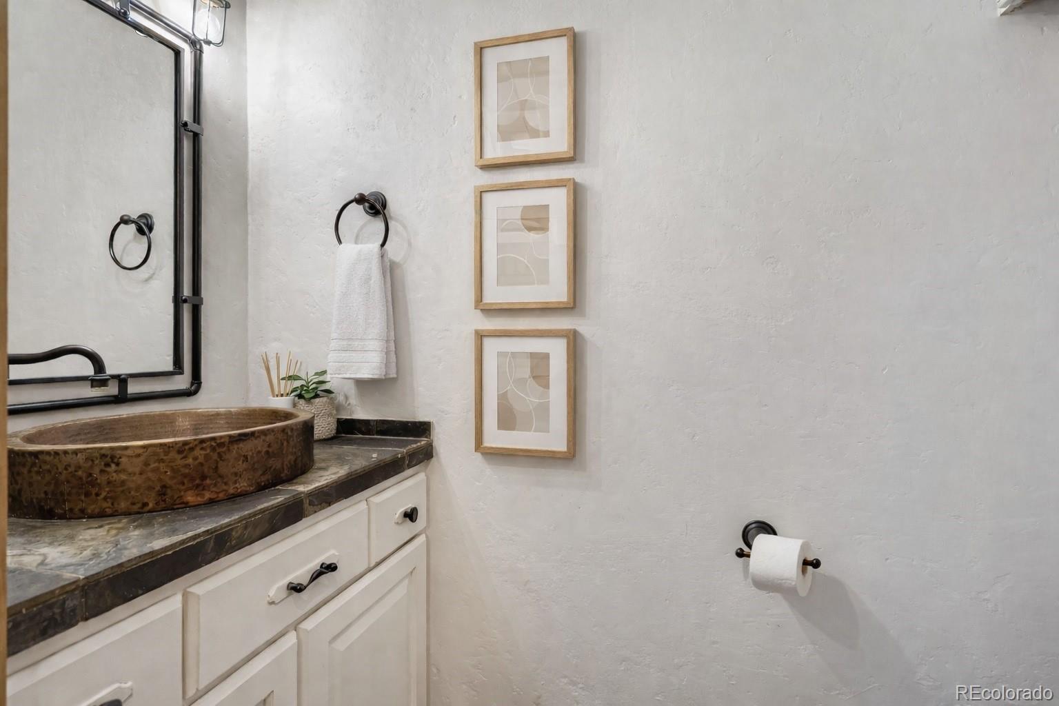 3033 Blake Street Unit: 109