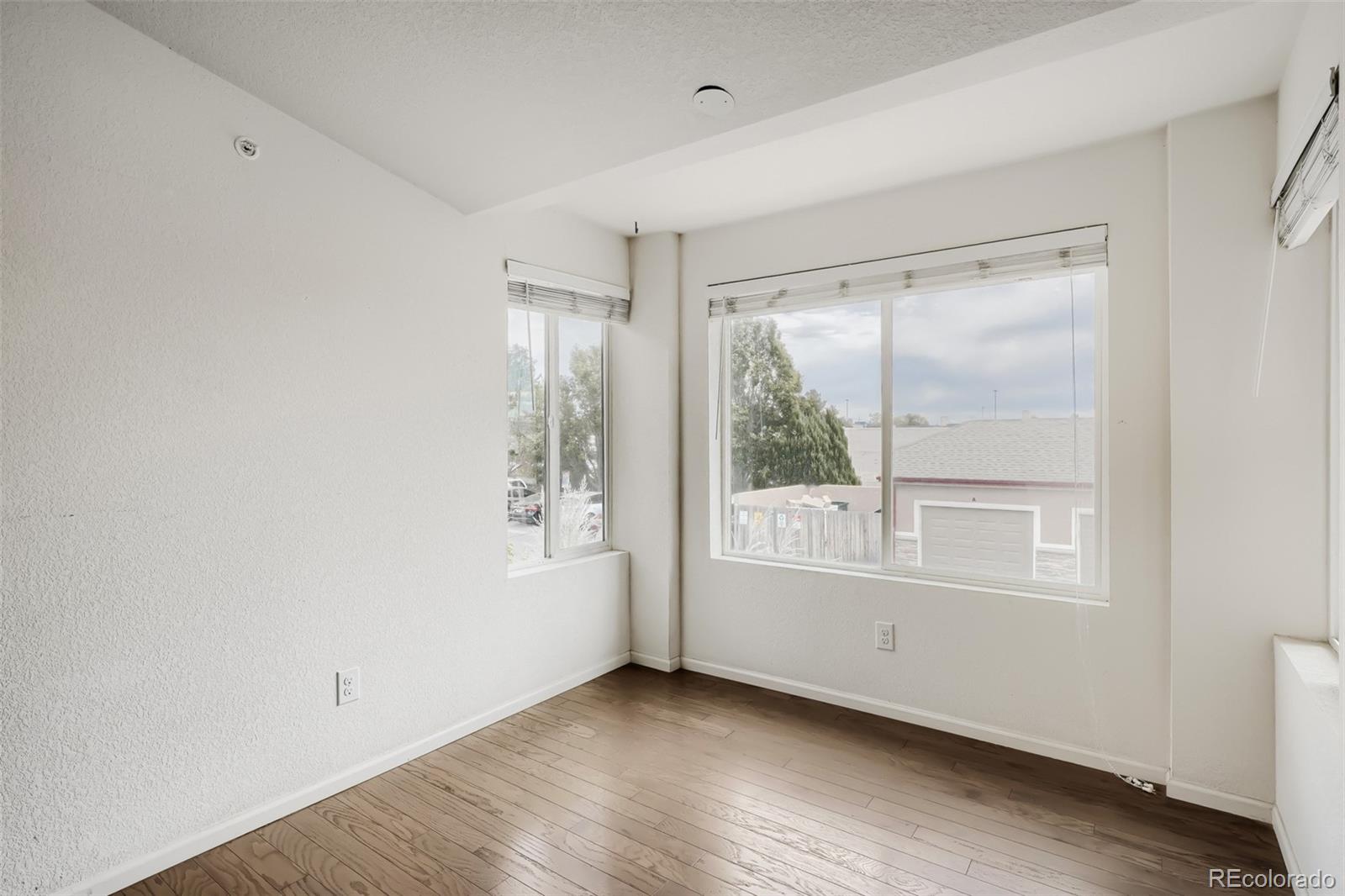 15165 E 16th Place Unit: 203