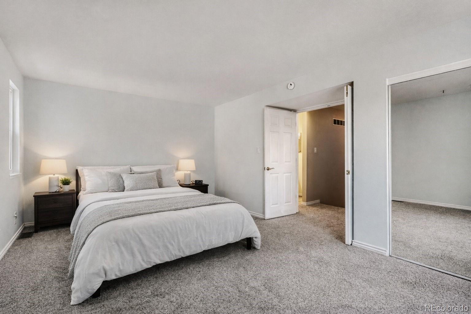 1160 S Clinton Street Unit: 40