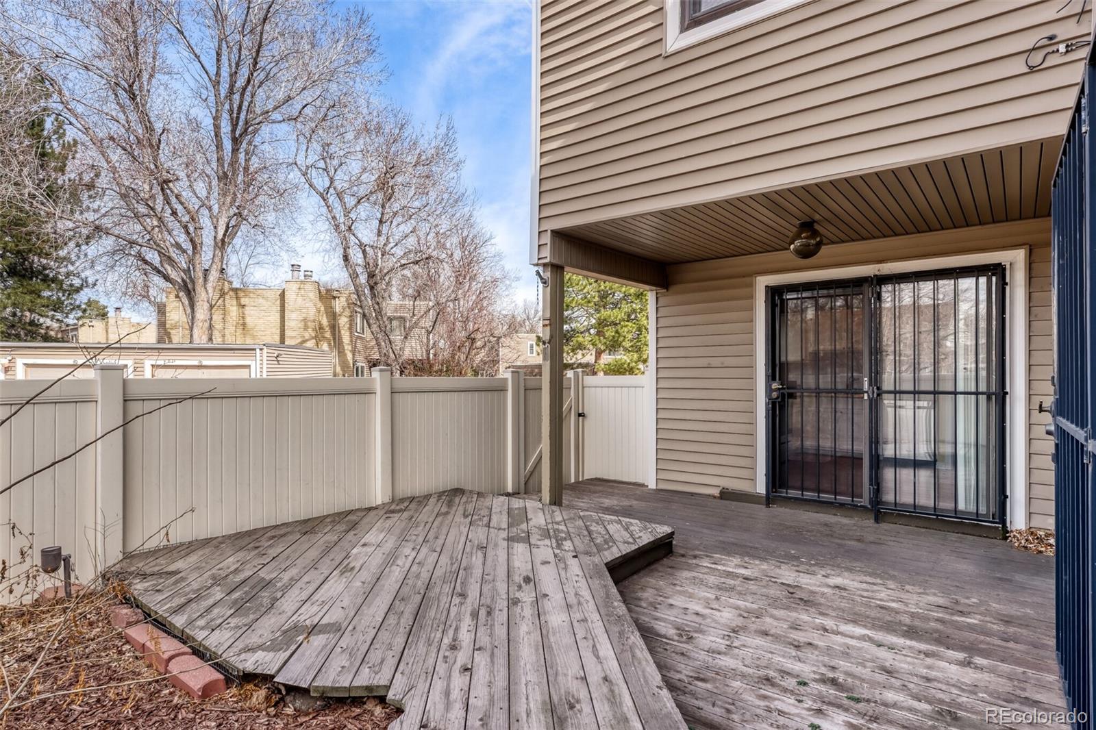 1160 S Clinton Street Unit: 40