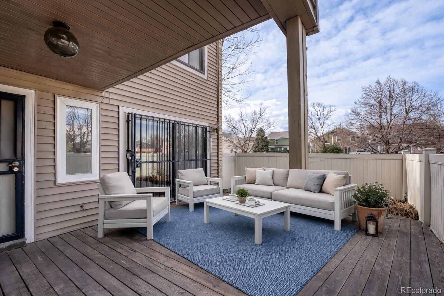 1160 S Clinton Street Unit: 40