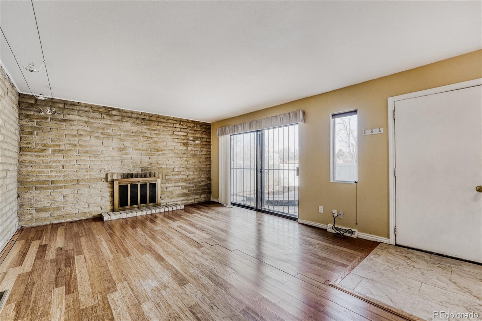 1160 S Clinton Street Unit: 40